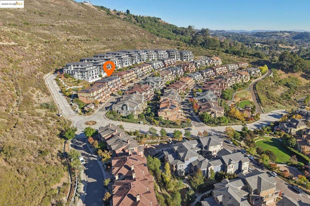 OAKLAND HILLS - Residential