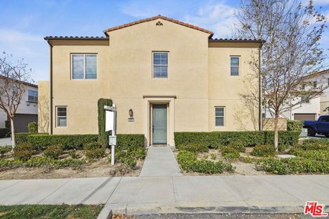 Photo of 21811 Moveo Drive, Saugus, CA 91350 (MLS # 26644763)