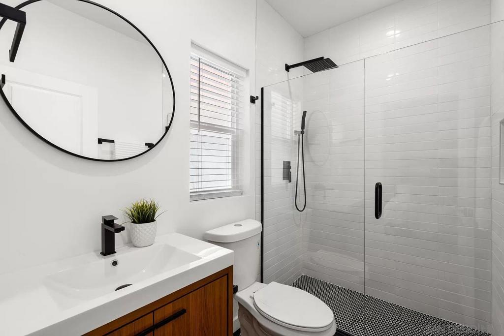 Clairemont - Residential Income