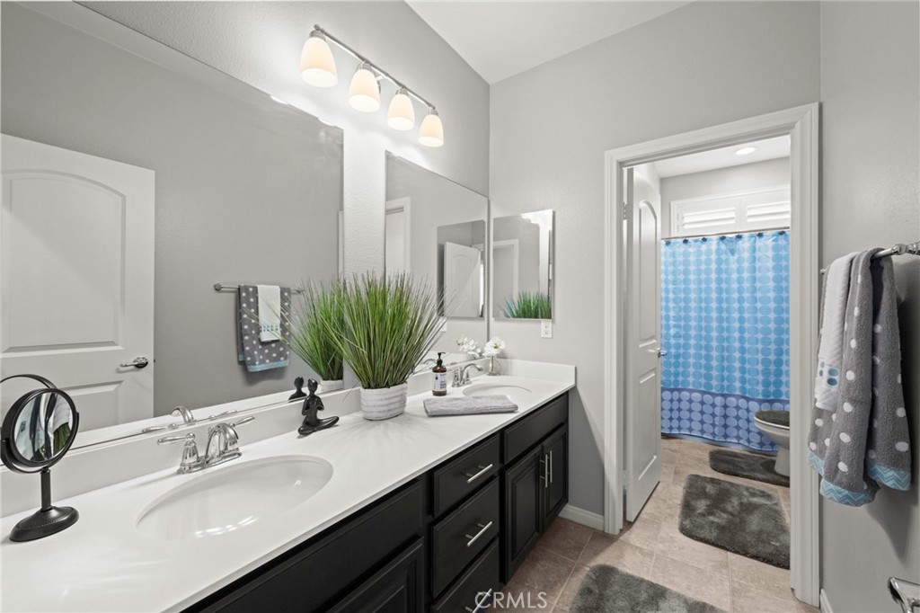 Riverside, California, 92504, United States, 6 Bedrooms Bedrooms, ,4 BathroomsBathrooms,Residential,Active,2028544
