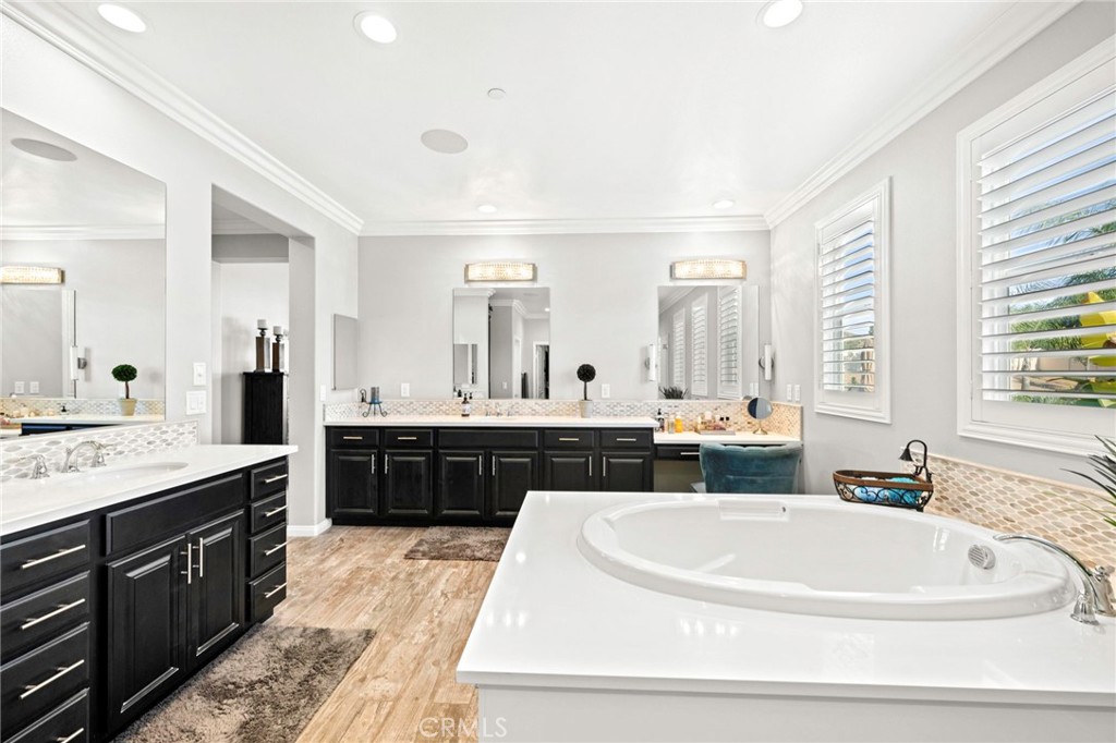 Riverside, California, 92504, United States, 6 Bedrooms Bedrooms, ,4 BathroomsBathrooms,Residential,Active,2028544