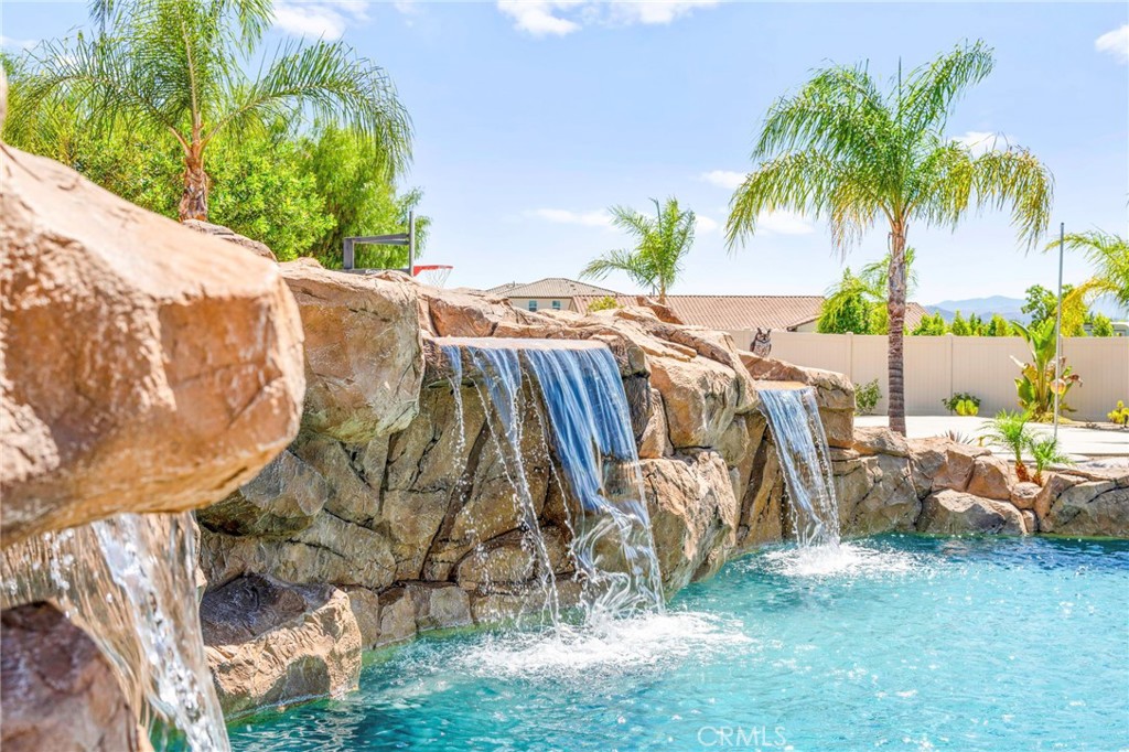 Riverside, California, 92504, United States, 6 Bedrooms Bedrooms, ,4 BathroomsBathrooms,Residential,Active,2028544