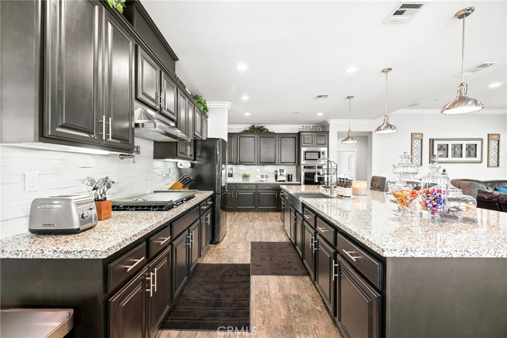 Riverside, California, 92504, United States, 6 Bedrooms Bedrooms, ,4 BathroomsBathrooms,Residential,Active,2028544