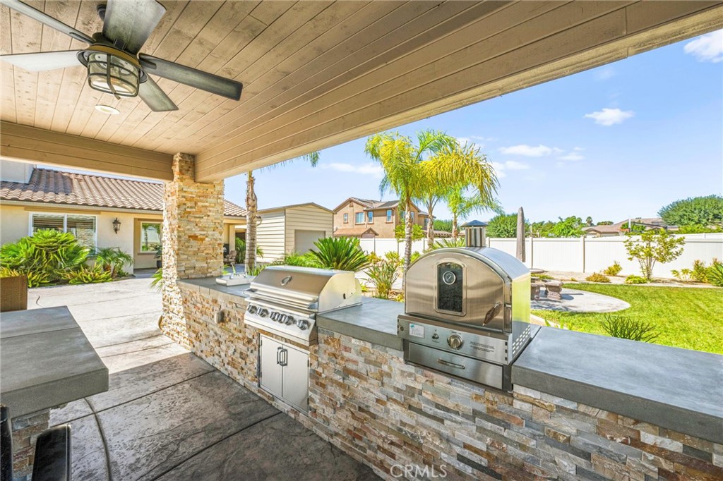 Riverside, California, 92504, United States, 6 Bedrooms Bedrooms, ,4 BathroomsBathrooms,Residential,Active,2028544