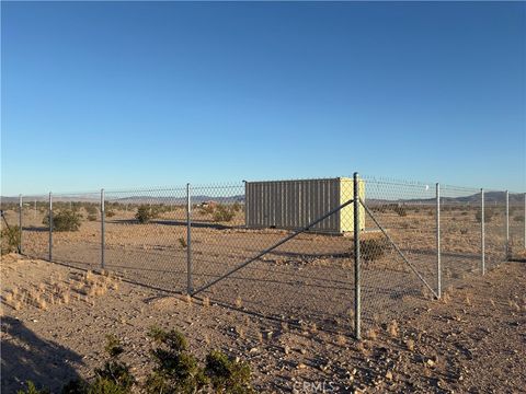 Photo of 1000 Compadre Lane, 29 Palms, CA 92277 (MLS # JT26067940)