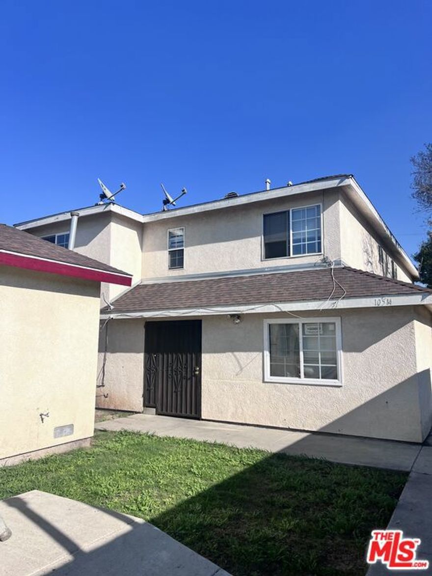 Seller is motivated to sell This is 2 units plus a ADU.  With great income all 3 units are 3 bedroom with 2 full bathroom  The vacant unit has a walk-in closet its a very  large unit. The units has a front house and one unit plus an  ADU in in the back .The upstairs  unit is vacant  with an option for the owner to reside.  The ADU is the back downstair unit that is currently renting for $2560.00.