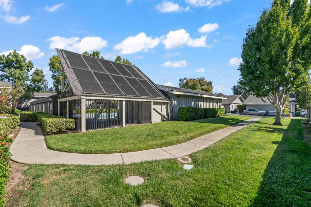 570 Latimer Circle