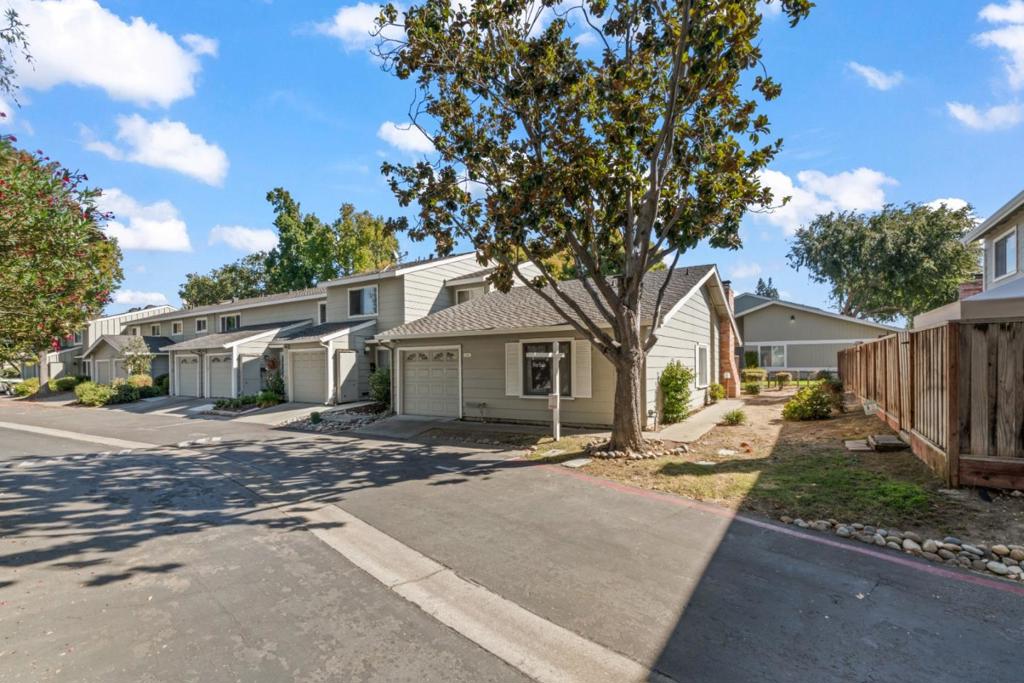 570 Latimer Circle