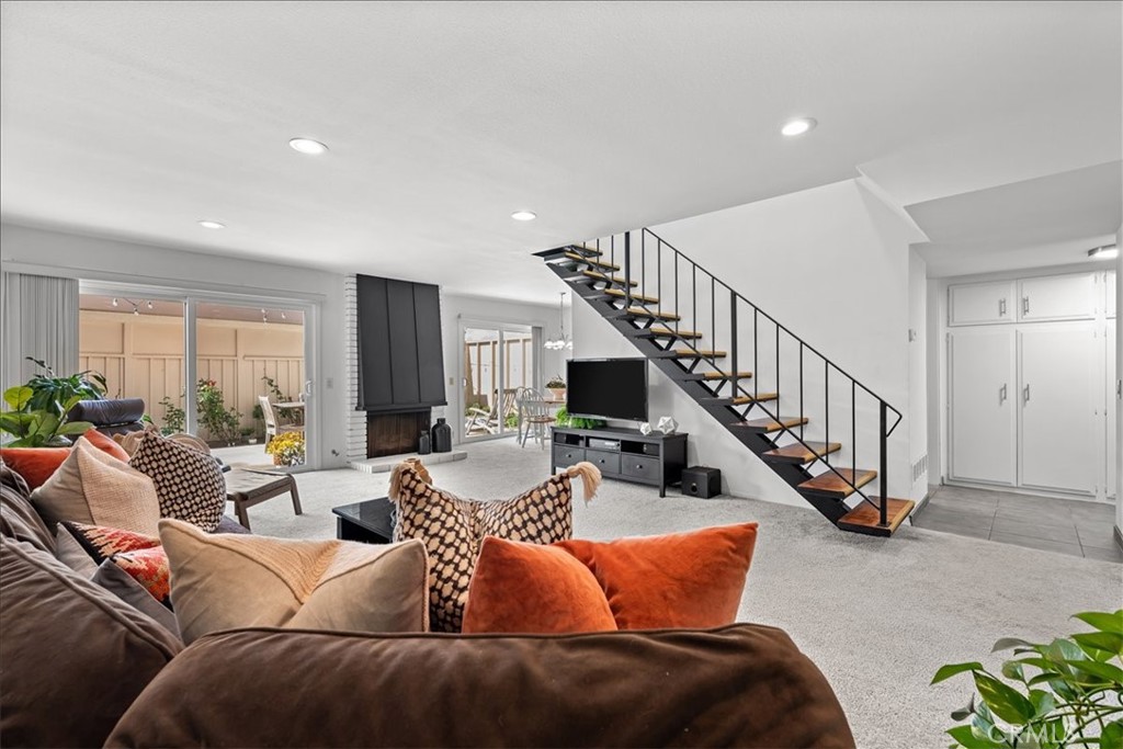 21282 Wavecrest Circle