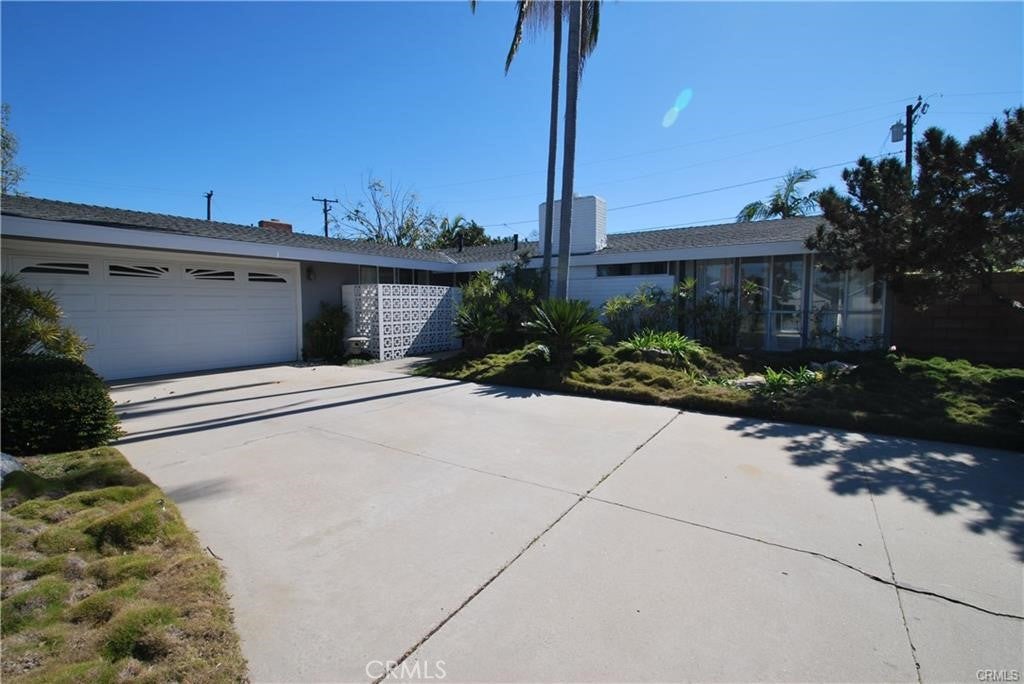 3292 Kenilworth Drive
