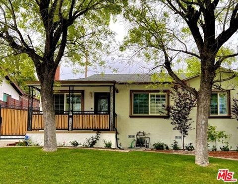 Photo of 3317 Burritt Way, La Crescenta, CA 91214 (MLS # 26672459)