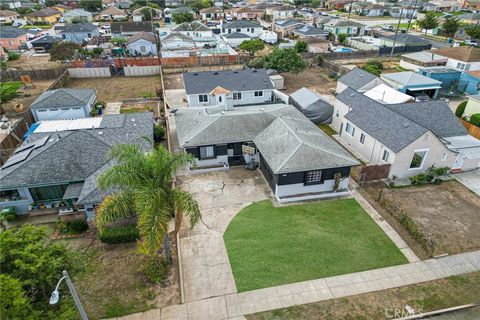 Photo of 540 W 118th Street, Los Angeles, CA 90044 (MLS # IG26061766)