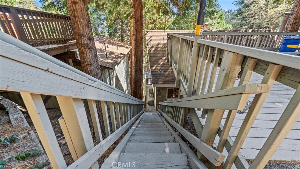 613 E Victoria Court