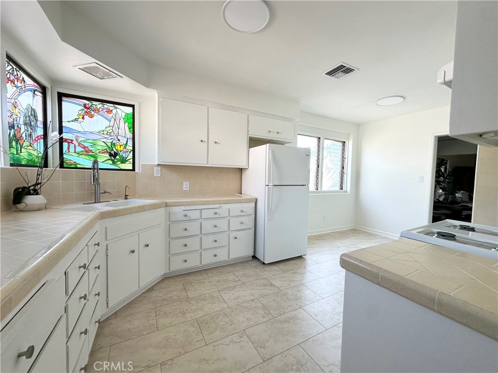 2572 Silver Ridge
