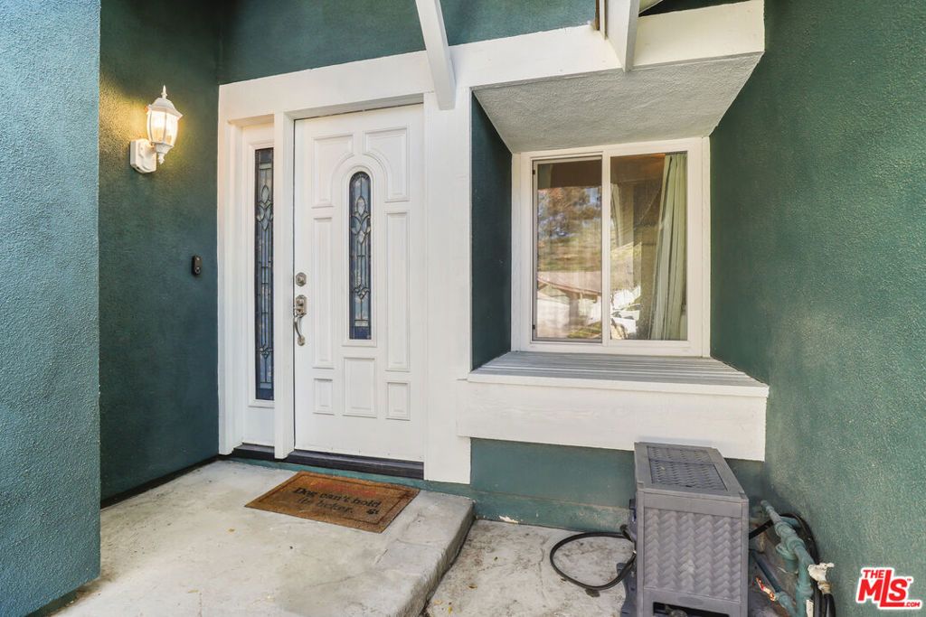 Photo of 27558 Pamplico Drive, Valencia, CA 91354 (MLS # 26636461)