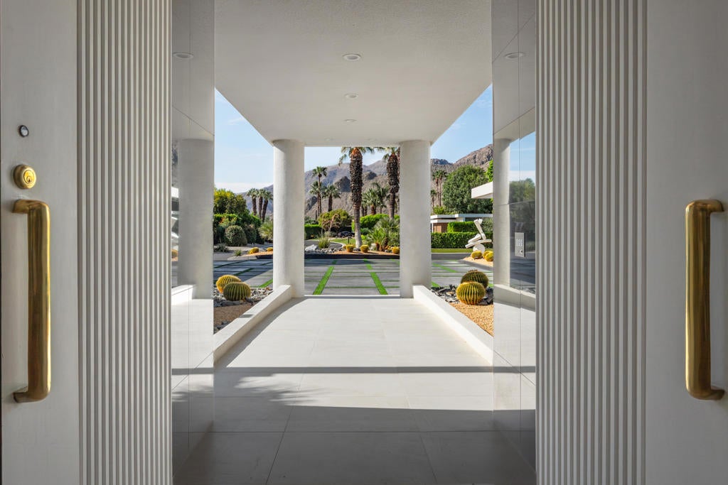 71120 N Thunderbird Terrace