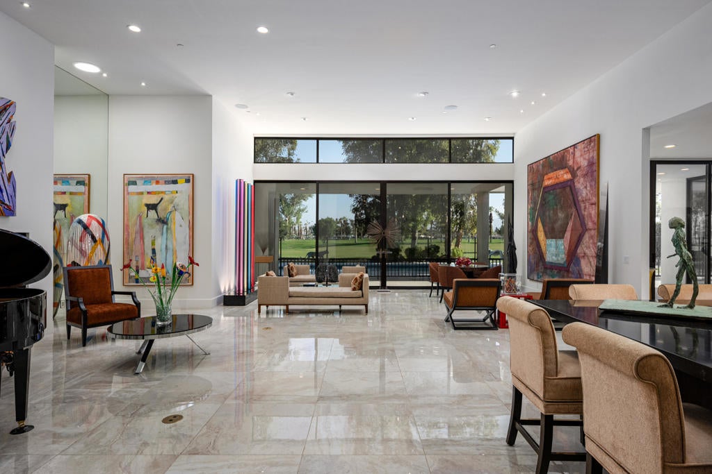 71120 N Thunderbird Terrace