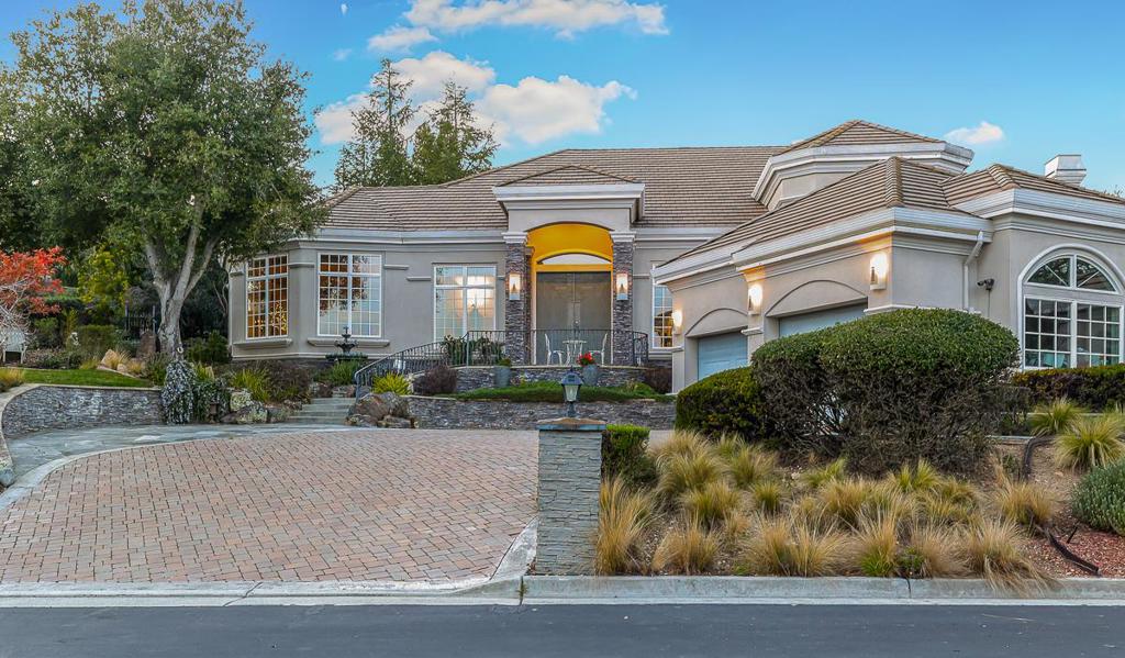 8451 Goldenrod Circle