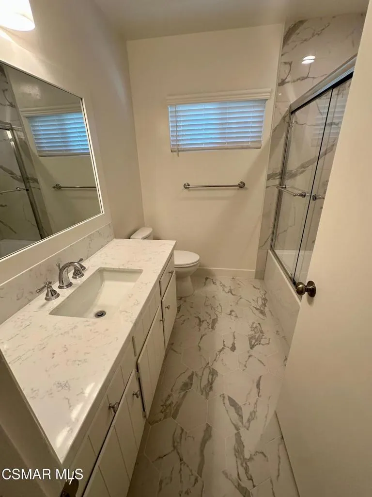 Woodland Hills, California 91367, United States, 3 Bedrooms Bedrooms, ,2 BathroomsBathrooms,Residential,Active,164066