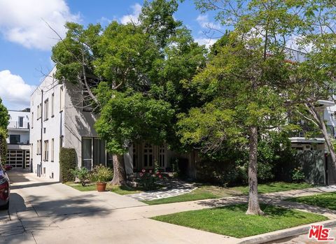 Photo of 807 N June Street, Los Angeles, CA 90038 (MLS # 26829071)