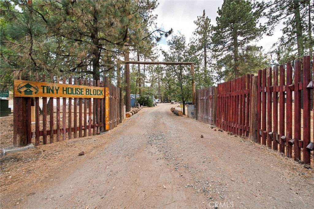 9849 Sunrise Hwy
