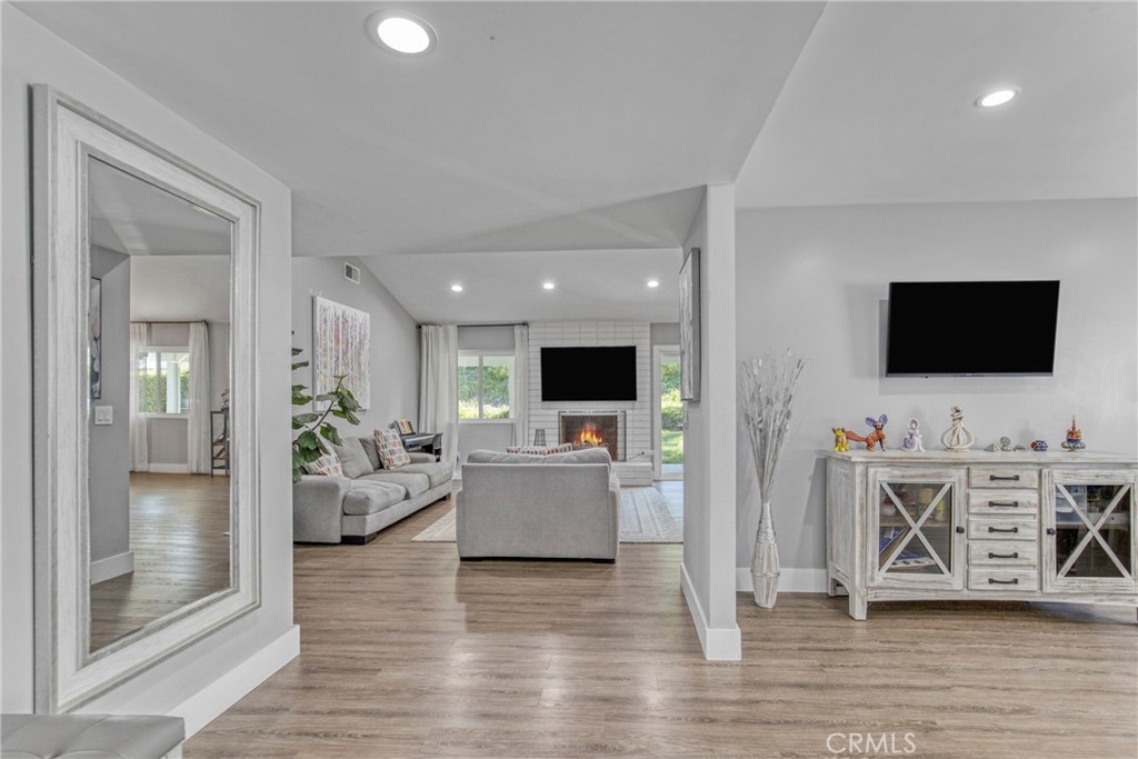 7293 Cirrus Way