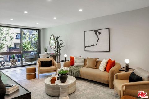 Photo of 7300 Franklin Avenue #346, Los Angeles, CA 90046 (MLS # 25623455)