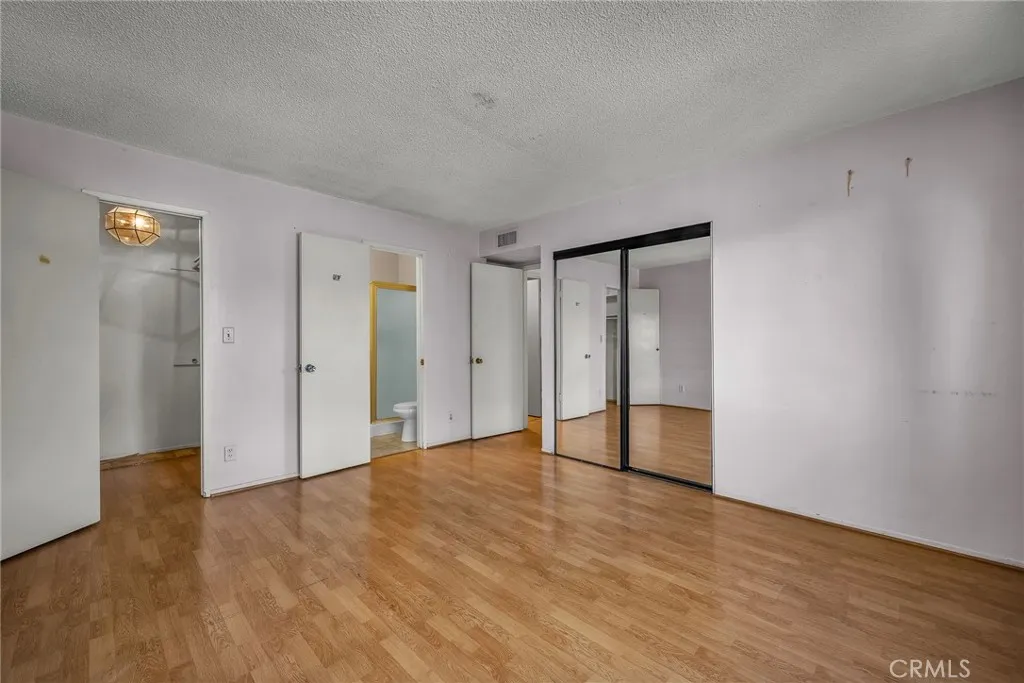 Encino, California 91316, United States, 2 Bedrooms Bedrooms, ,2 BathroomsBathrooms,Residential,Active,231435