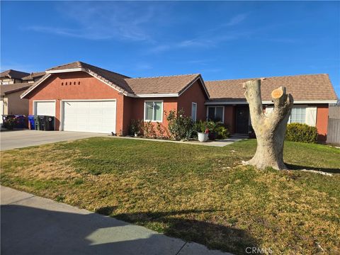 Photo of 14620 Stallion Trl, Victorville, CA 92392 (MLS # HD26016950)