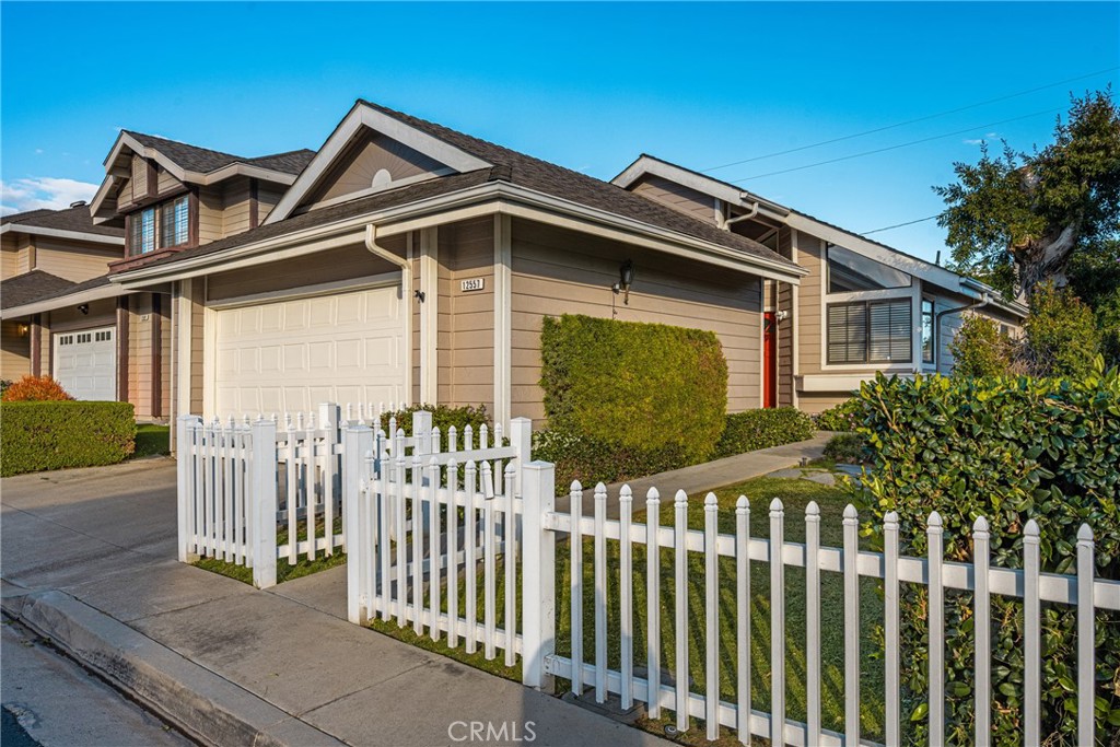 12557 Wedgwood Circle