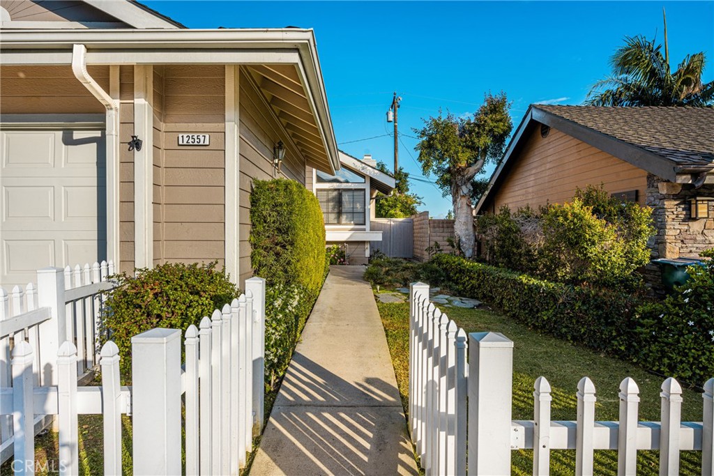 12557 Wedgwood Circle