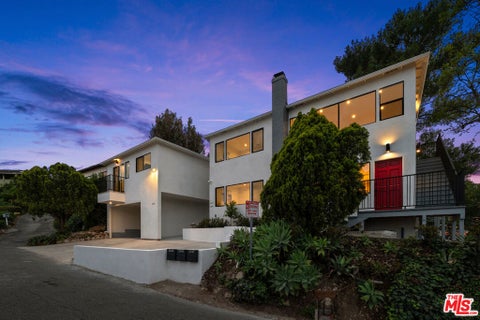 Photo of 2047 Paramount Drive, Los Angeles, CA 90068 (MLS # 26916273)