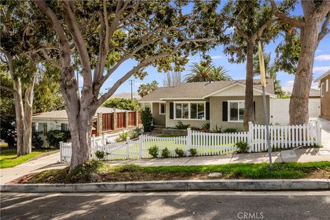 Photo of 1319 S Irena AVE, Redondo Beach, CA 90277 (MLS # SB26101542)