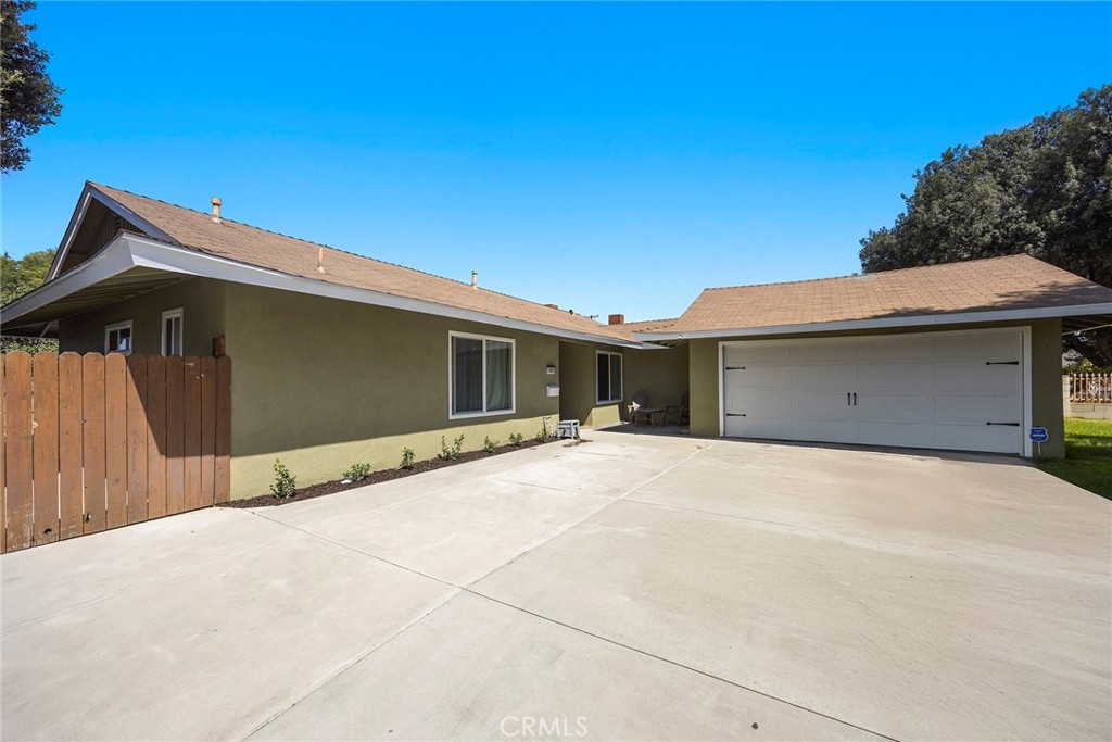 Welcome to 1987 Munhall Ave – Your Perfect Pomona Retreat! This beautifully updated 3-bedroom, 2-bathroom home sits proudly on a spacious corner lot of over 8,300 square feet, offering plenty of room to relax, entertain, and grow! From the moment you arrive, you’ll notice the freshly painted exterior and lush new grass in the front yard – true curb appeal that invites you in. Step inside to discover brand-new flooring throughout and a bright, open-concept kitchen that's perfect for hosting friends and family. The heart of the home features stylish finishes, ample counter space, and modern cabinetry that make cooking a joy. Both bathrooms have been thoughtfully remodeled with contemporary touches. Located in a quiet neighborhood with easy access to schools, parks, shopping, and major freeways, this turnkey home is ready for its next chapter. Whether you're sipping your morning coffee on the patio or imagining a garden, a future pool, or ADU on your oversized lot – 1987 Munhall Ave offers endless possibilities. Don’t miss your chance to own this Pomona gem – schedule your showing today!