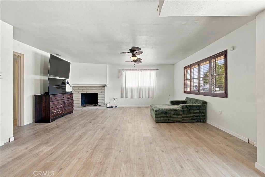 889 Cardona Place