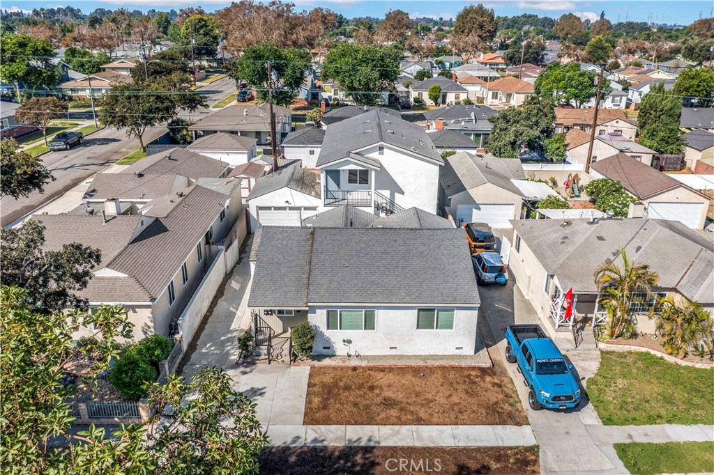 6025 Bellflower