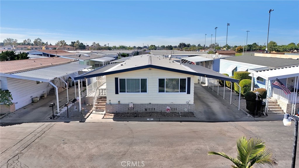 6741 Lincoln Avenue 32