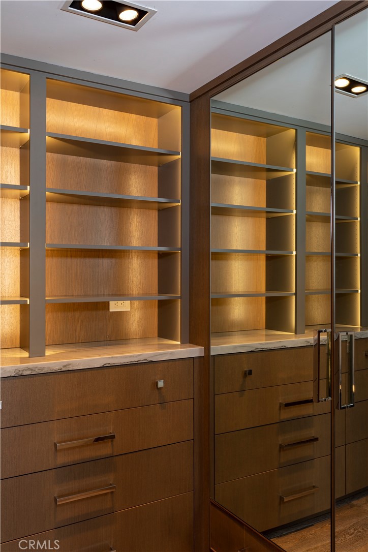 Harbor Island ""Drive"" (HIDC) - Residential