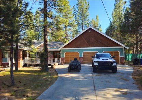 Photo of 2474 Oak Lane, Big Bear City, CA 92314 (MLS # GD26103927)