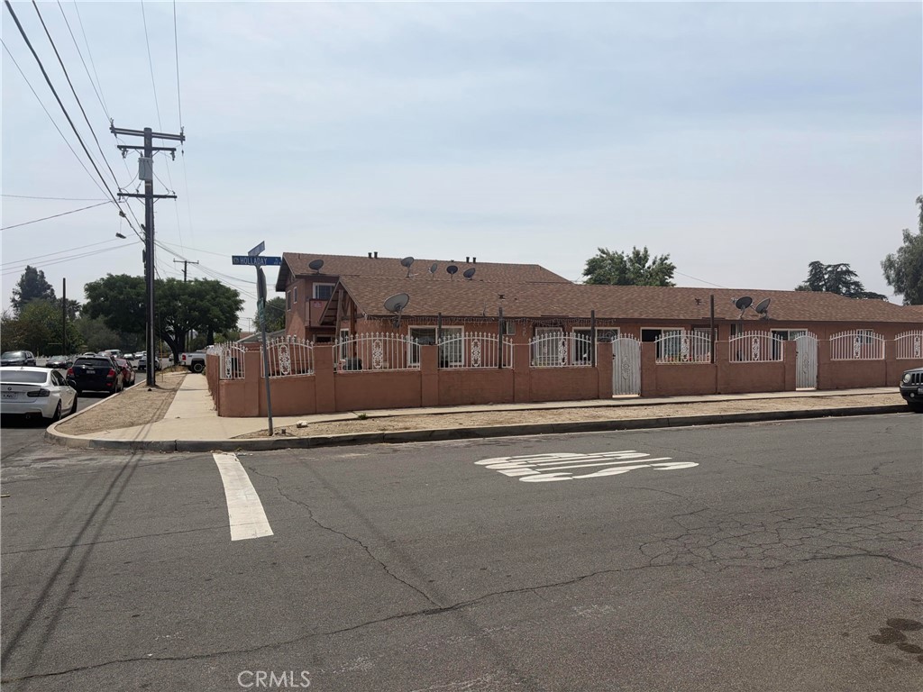 308 N Millard 6