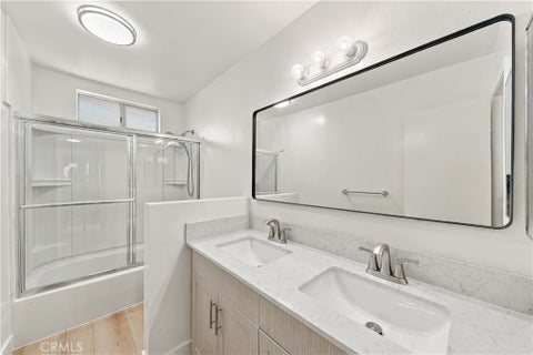 Tiny photo for 5314 Lake Lindero DR, Agoura Hills, CA 91301 (MLS # SR26226549)