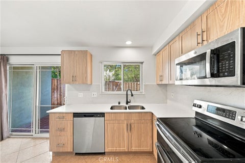 Tiny photo for 5314 Lake Lindero DR, Agoura Hills, CA 91301 (MLS # SR26226549)