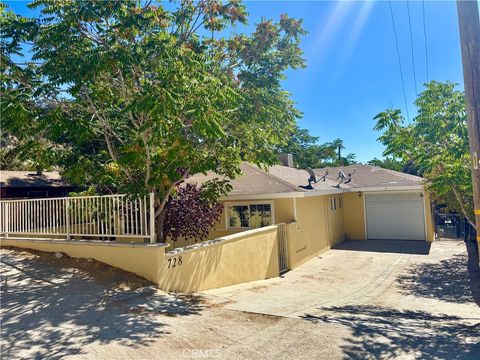 Photo of 728 Catalina Trl, Frazier Park, CA 93225 (MLS # SR26106135)