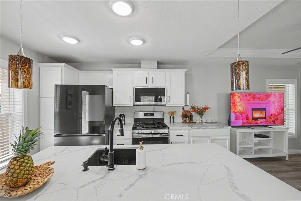 250 W Midway Drive 2