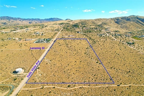 Photo of 85 Valley Vista Avenue, Apple Valley, CA 92308 (MLS # CV26209702)
