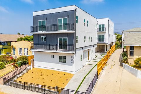 4511 Rosewood Avenue Los Angeles CA 90004