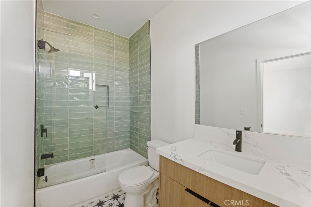 Properties 3 4511 Rosewood Avenue