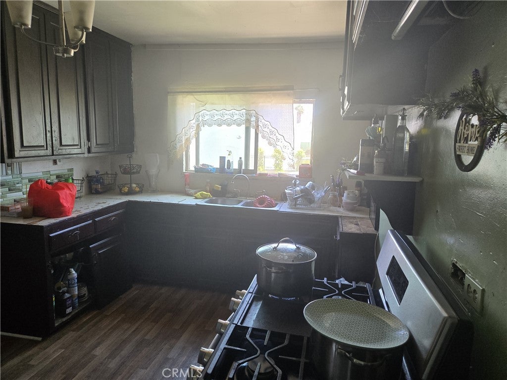 759 E 84th
