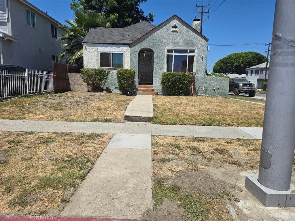 759 E 84th PL