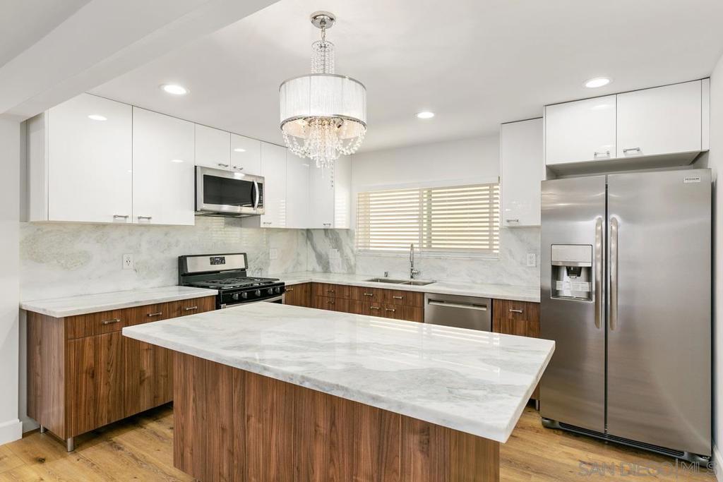One of the best location near all. It's short walking distance to shopping, Coronado Landing, walking pathways, trendy restaurants and many more. The unit looks great with distinctive taste. All new top of the line appliances. Complex Features: ,, Sewer: Sewer Available